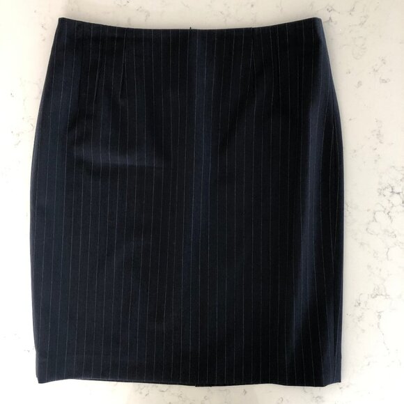 Brooks Brothers Explorer Classic Lined Pinstripe Wool Pencil Skirt Navy Sz 8 - Picture 1 of 10